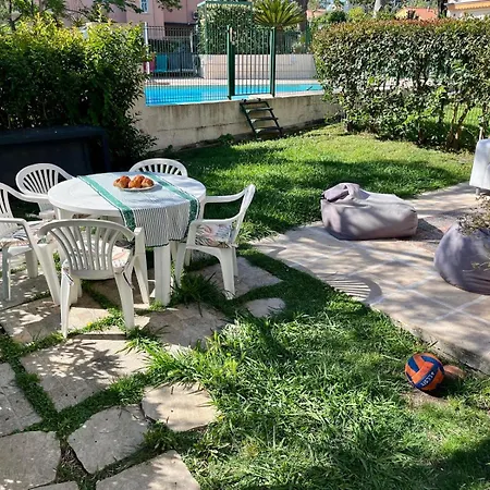 Exclusive 80 Sqm With Private Garden And Terrace On The Cap D Antibes, 300 Mt From Sandy De La Salis * Antibes