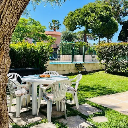 Exclusive 80 Sqm With Private Garden And Terrace On The Cap D Antibes, 300 Mt From Sandy De La Salis